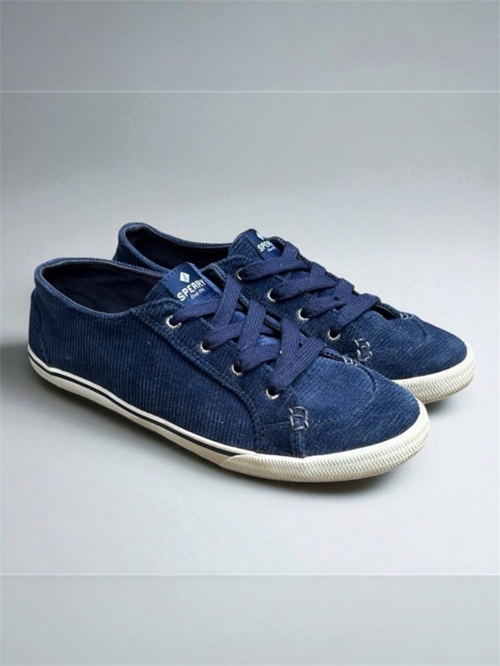 Sperry Lounge LTT Corduroy Sneaker in Navy Women’s Size 7